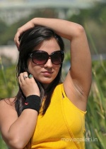 Aksha actress hot pics stills 01